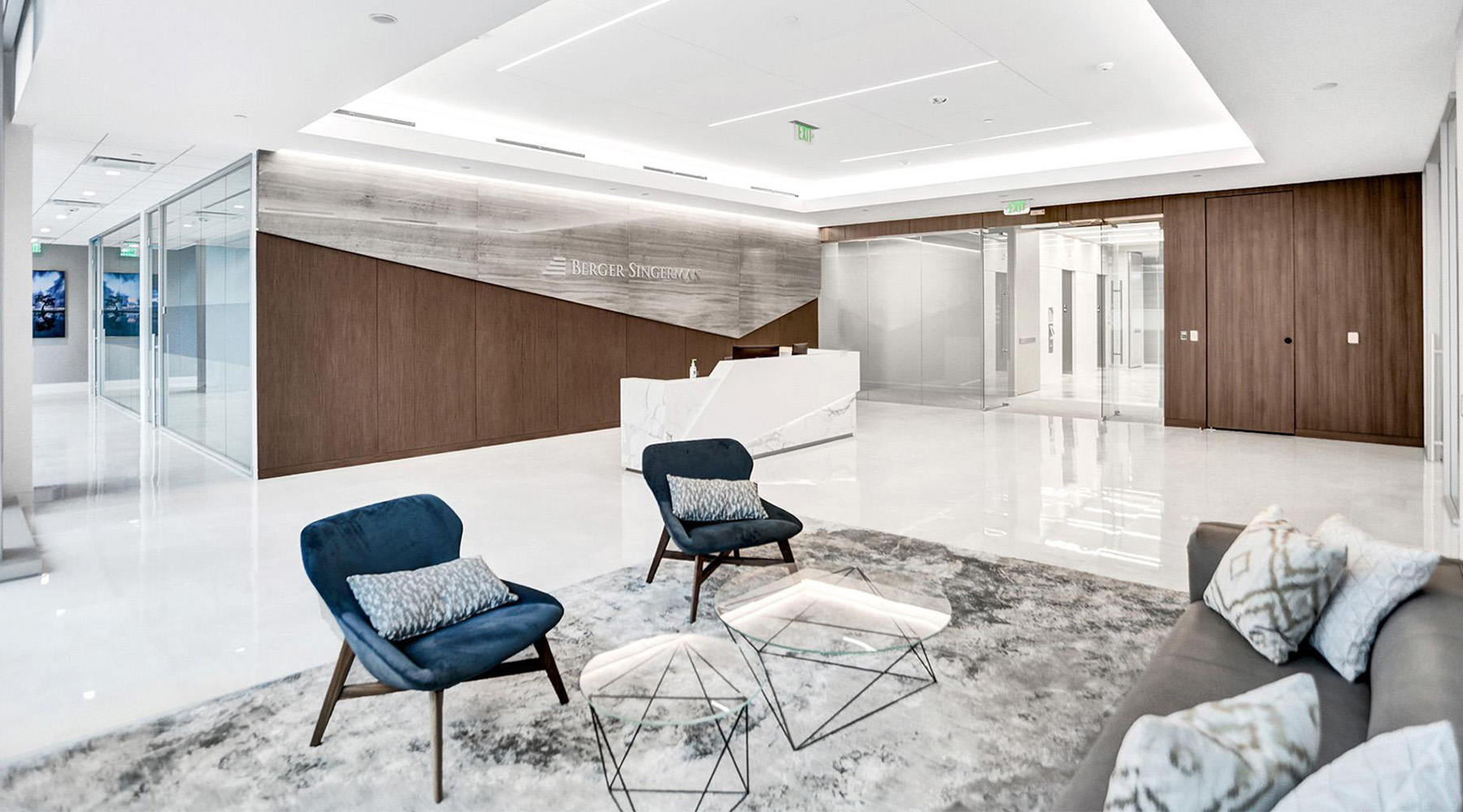 B27I6348-Doug-1800x1000